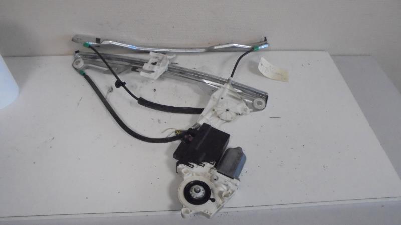 Leve vitre electrique avant gauche