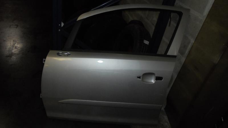 Porte avant gauche