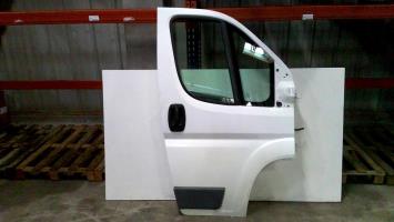 Porte avant droit