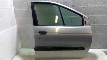 Porte avant droit