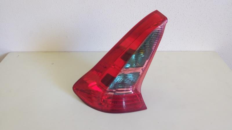 Fanale posteriore principale sinistro (luci)