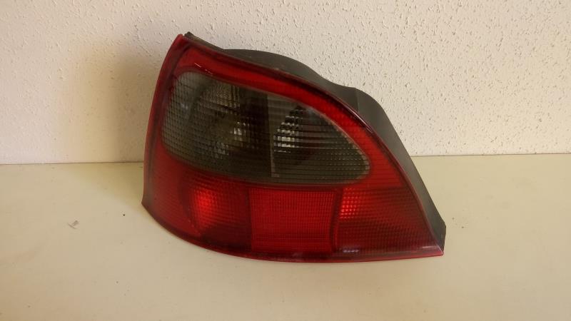 Fanale posteriore principale sinistro (luci)