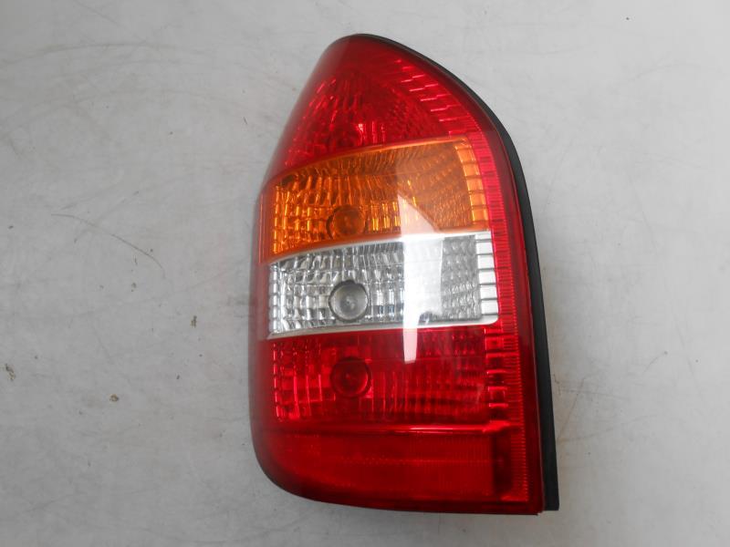 Fanale posteriore principale sinistro (luci)