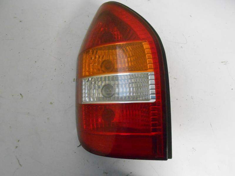 Fanale posteriore principale sinistro (luci)