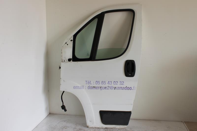 Porte avant gauche