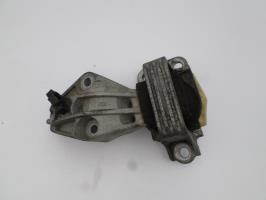 Soporte de motor derecho