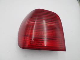 Fanale posteriore principale sinistro (luci)