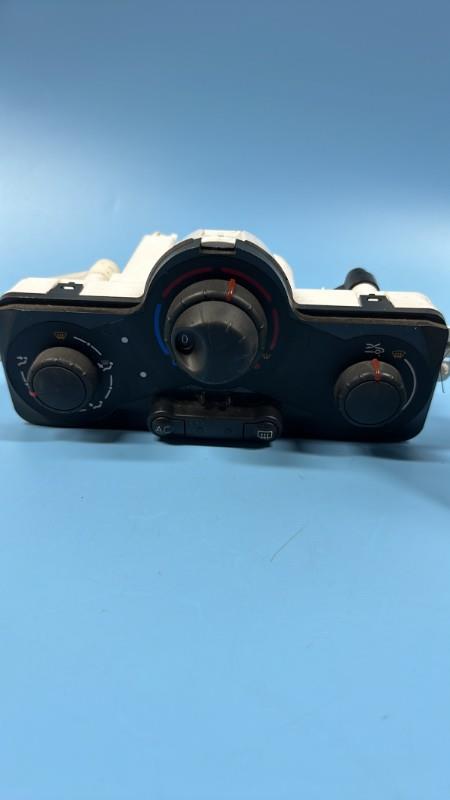 Commande chauffage RENAULT CLIO 3 PHASE 2 BREAK Diesel - 1