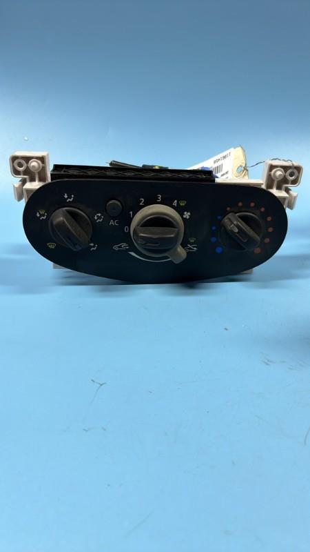 Commande chauffage DACIA SANDERO 1  - 1