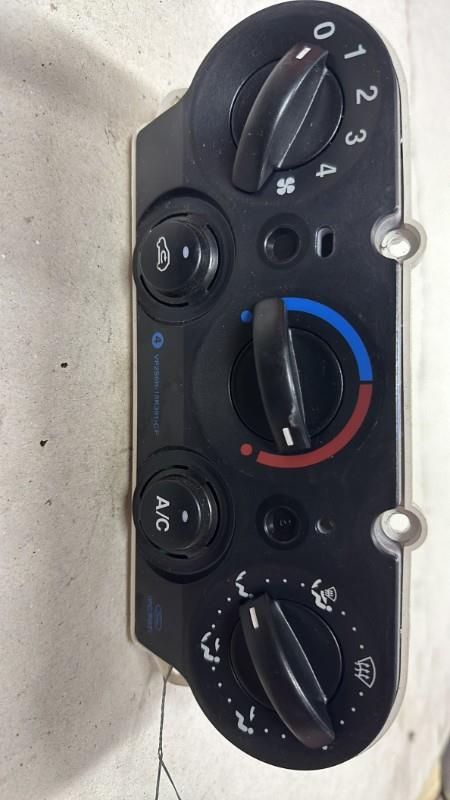 Commande chauffage FORD FUSION  - 1