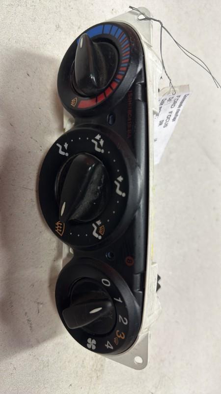Commande chauffage FORD FOCUS 1  - 1