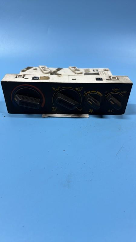 Commande chauffage RENAULT R21  - 1
