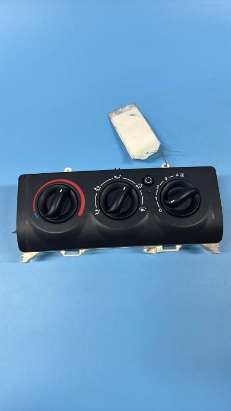 Commande chauffage RENAULT CLIO 2 PHASE 2 Diesel - 1