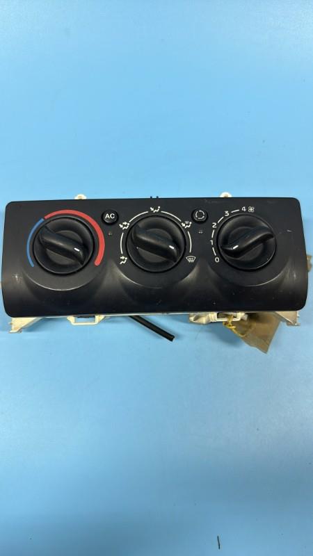 Commande chauffage RENAULT CLIO 2 PHASE 2 Diesel - 1