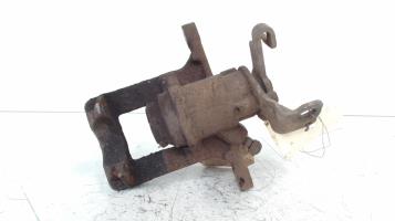 Estribo trasero izquierdo (freno)