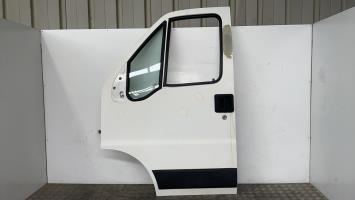 Porte avant gauche