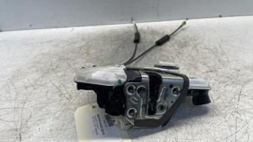 Cerradura delantera derecha
