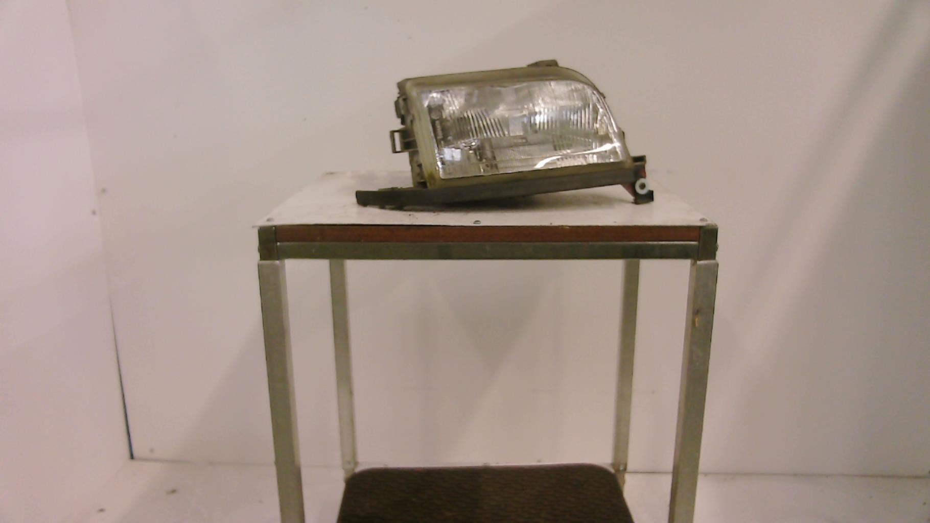 Optique avant principal droit (feux)(phare)