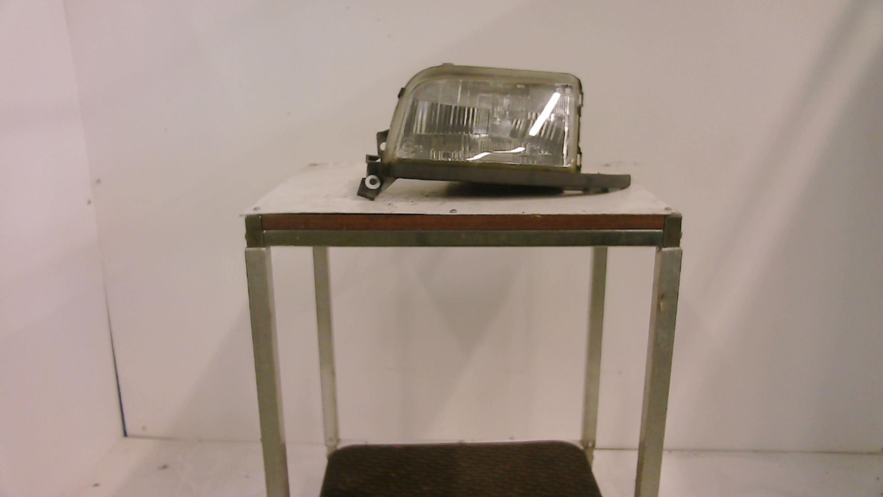 Optique avant principal gauche (feux)(phare)
