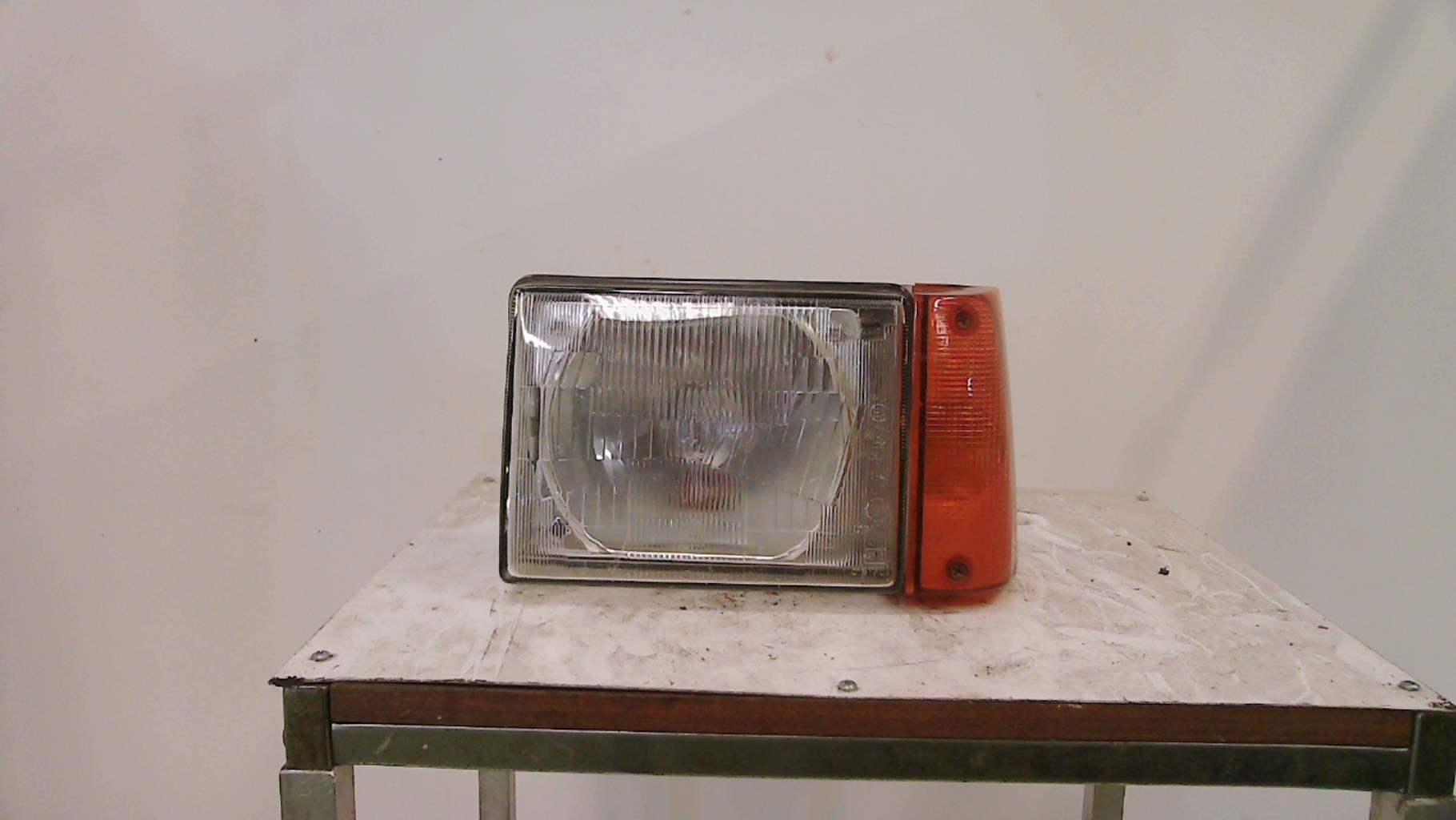 Optique avant principal gauche (feux)(phare)