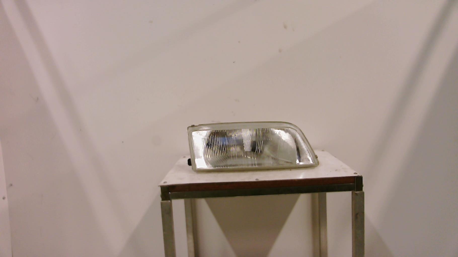 Optique avant principal droit (feux)(phare)