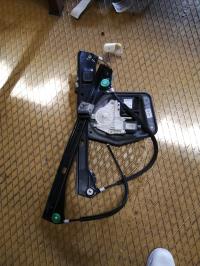 Leve vitre electrique avant gauche