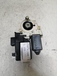 Moteur leve vitre avant droit
