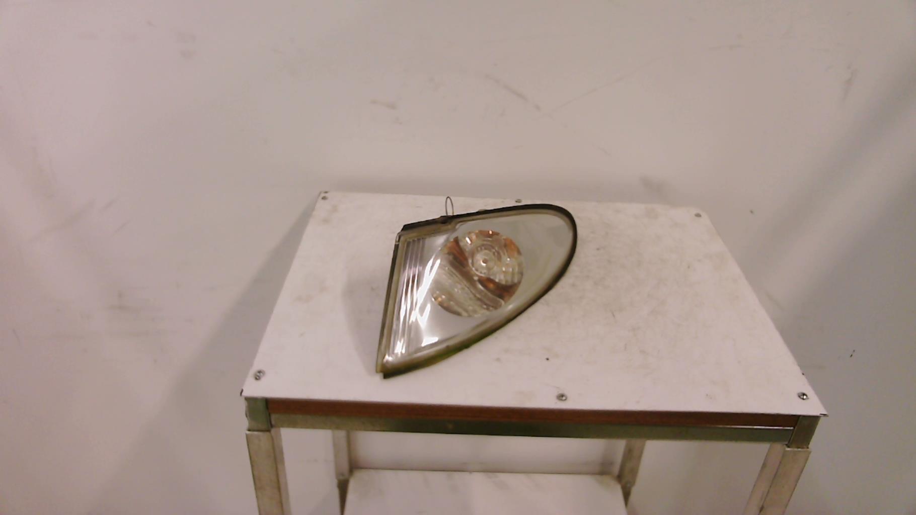 Optique avant secondaire gauche (feux)(clignotant)