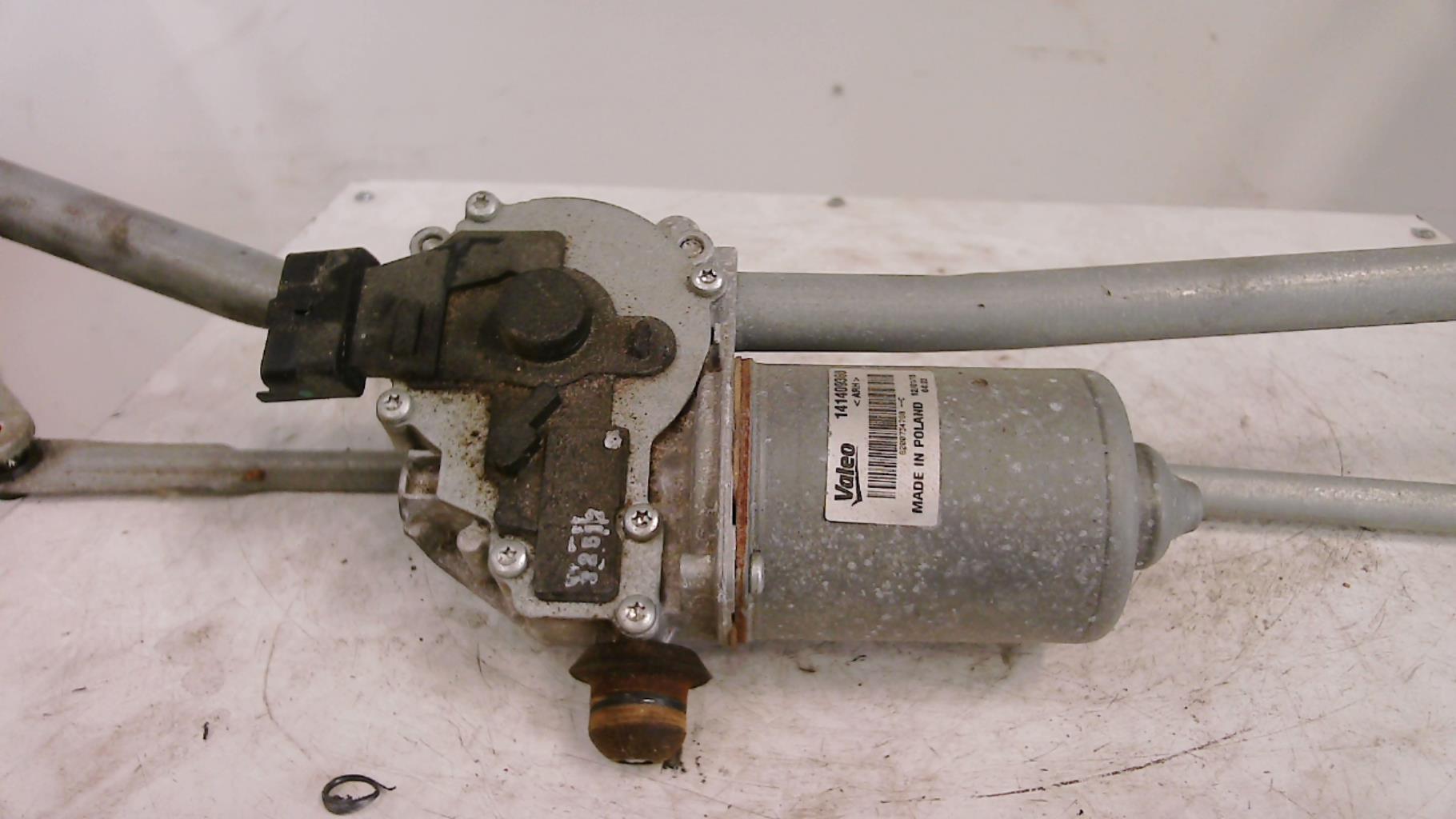 Moteur essuie glace avant