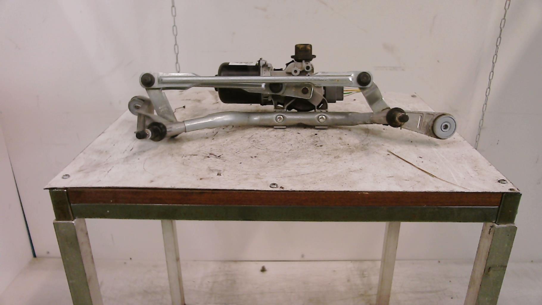 Moteur essuie glace avant