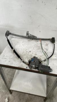 Mecanisme de leve vitre electrique avant droit