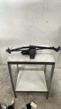 Moteur essuie glace avant