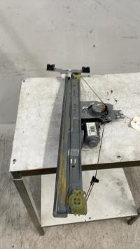 Mecanisme de leve vitre electrique avant droit