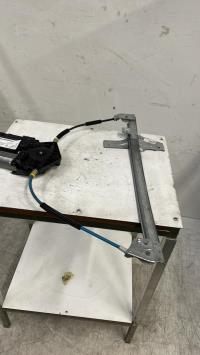 Leve vitre electrique avant gauche