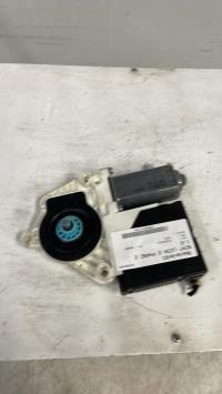Moteur leve vitre avant droit