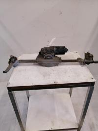 Moteur essuie glace avant