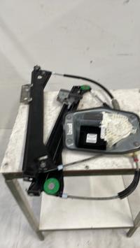 Leve vitre electrique avant gauche