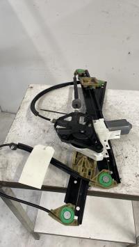 Leve vitre electrique avant gauche