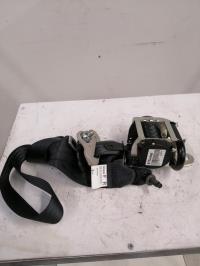Attache ceinture avant droit
