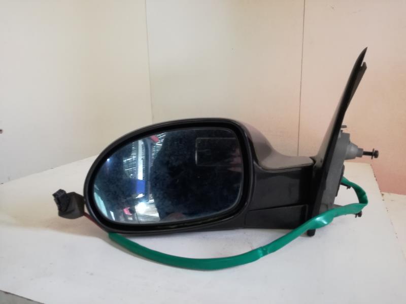 Retrovisor izquierdo