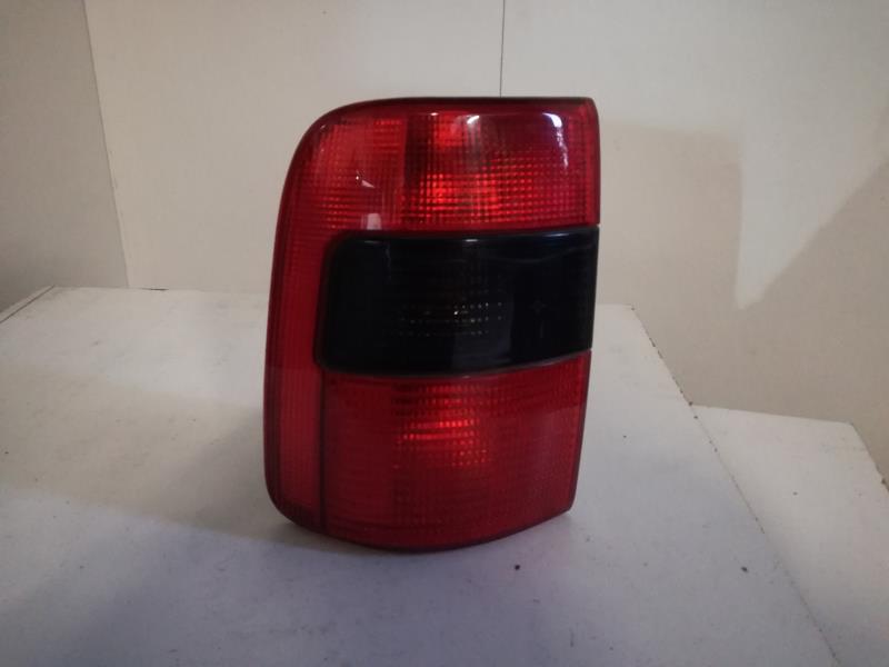 Fanale posteriore principale sinistro (luci)