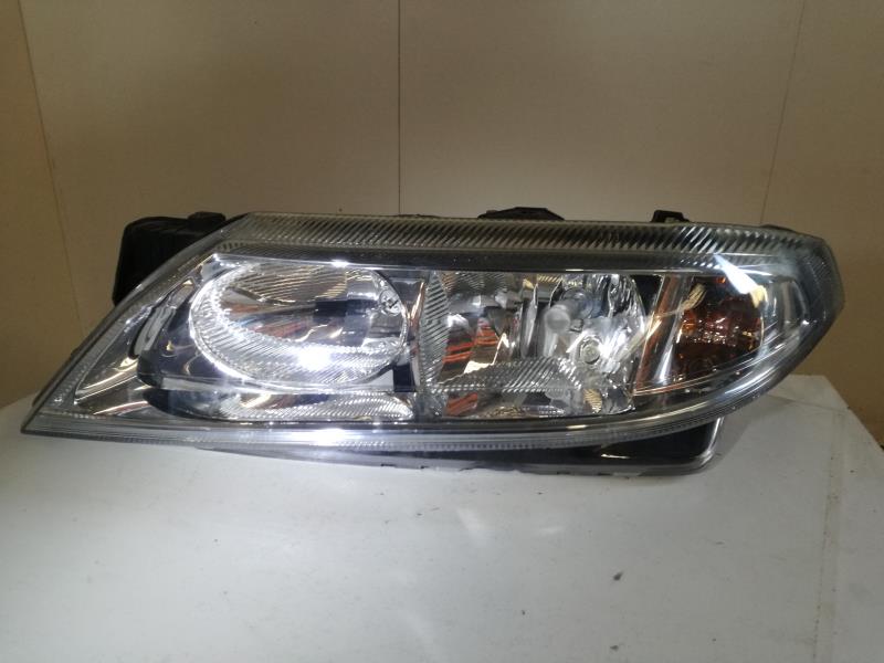 Gruppo ottico anteriore principale sinistro (luci)(faro)