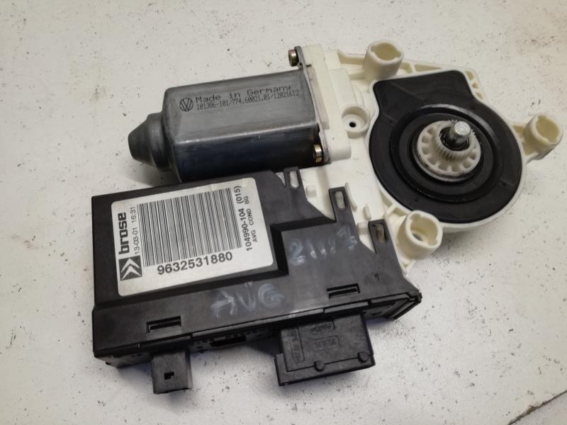 Motor de elevalunas delantero izquierdo