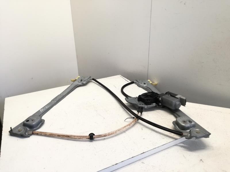 Leve vitre electrique avant droit