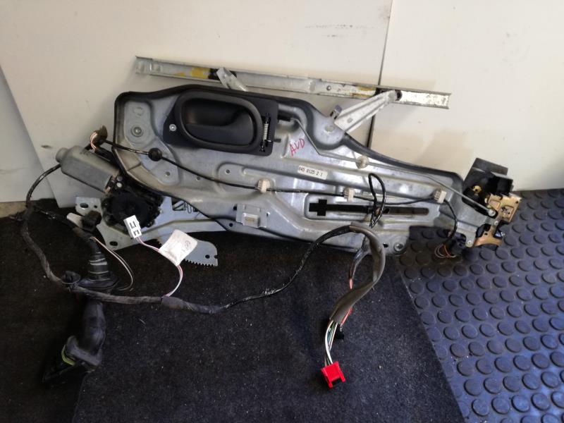 Leve vitre electrique avant droit