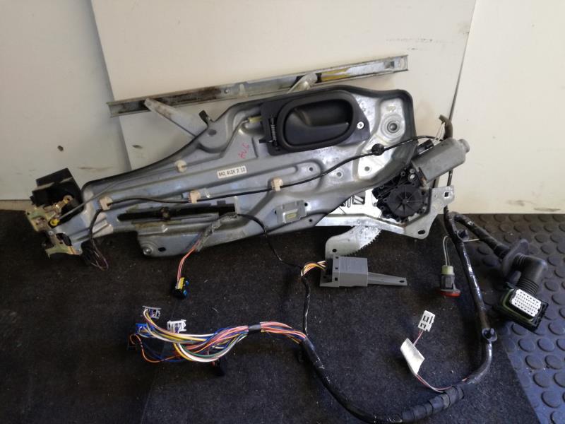 Leve vitre electrique avant gauche