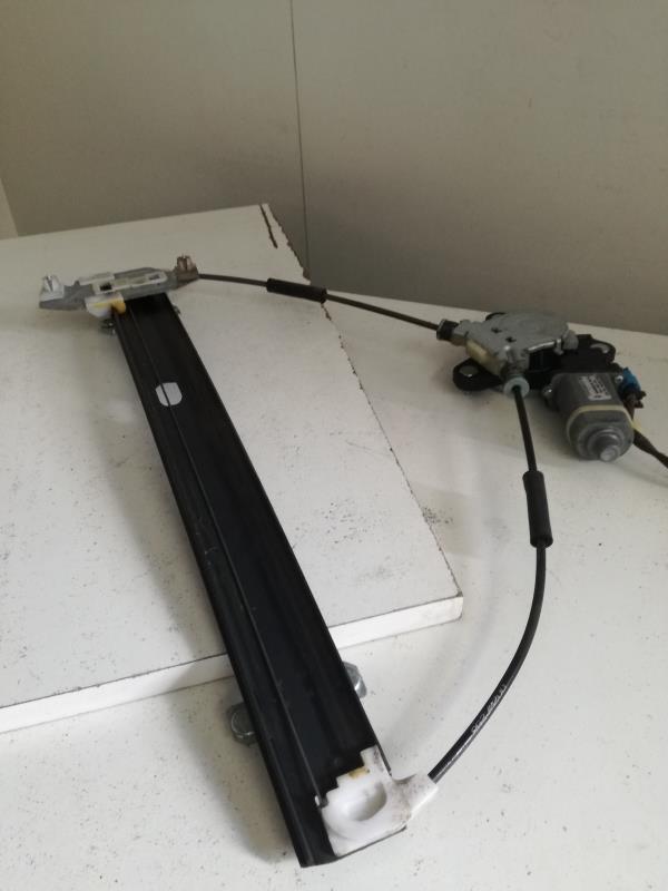 Leve vitre electrique avant droit