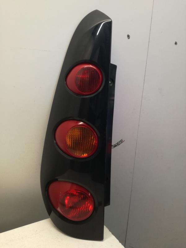 Fanale posteriore principale sinistro (luci)