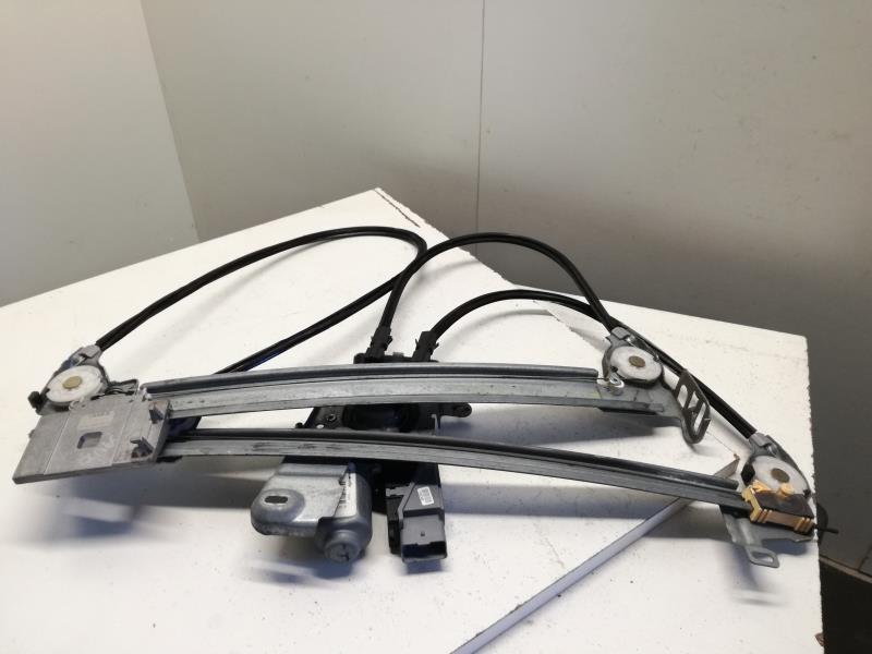 Leve vitre electrique avant droit