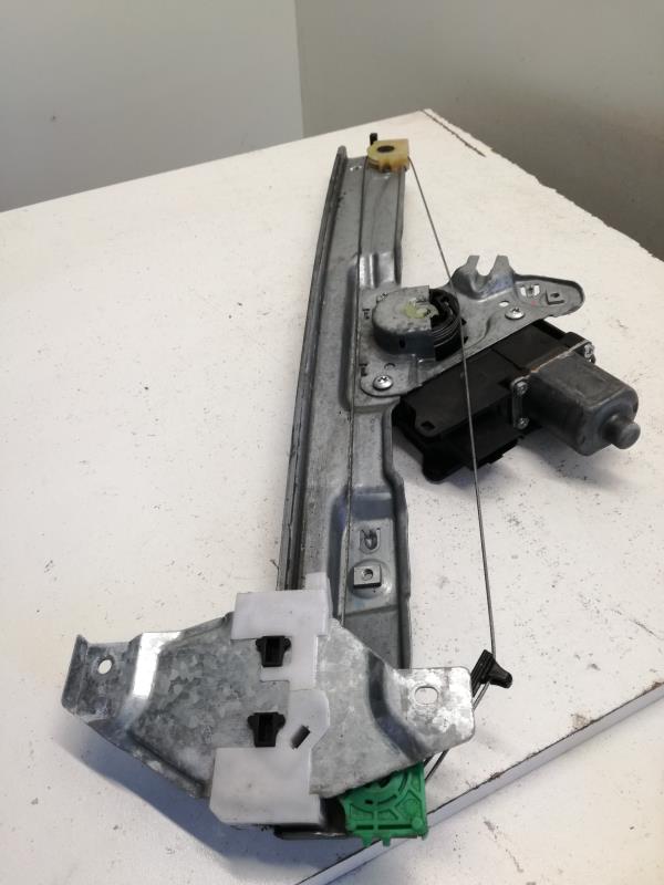 Leve vitre electrique avant droit